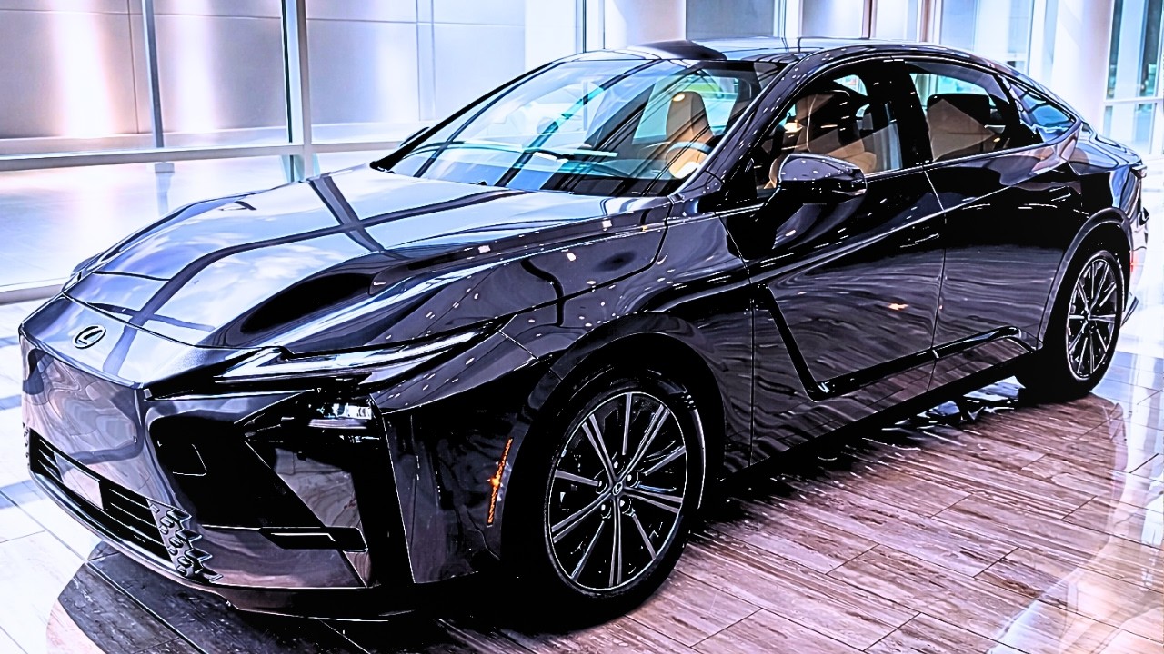 2026 Lexus ES350e First Look