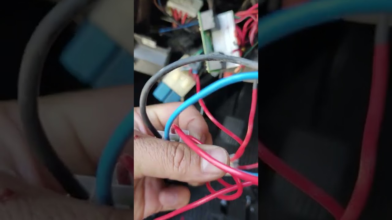 AR-CONDICIONADO JAC J3 TROCA DO RELÉ AR FORÇADO.....
