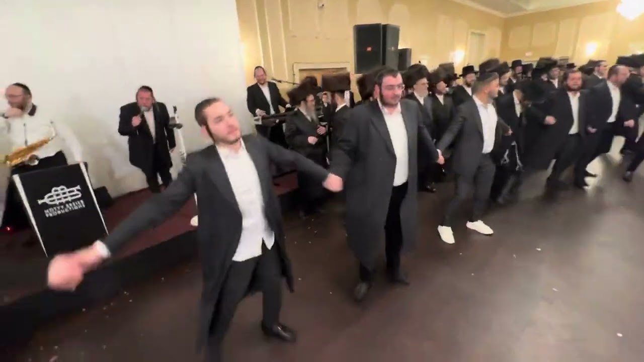 Ari’s Wedding | Singer Kalmy Schwartz | 🎹 Motty Breier on the Keys.