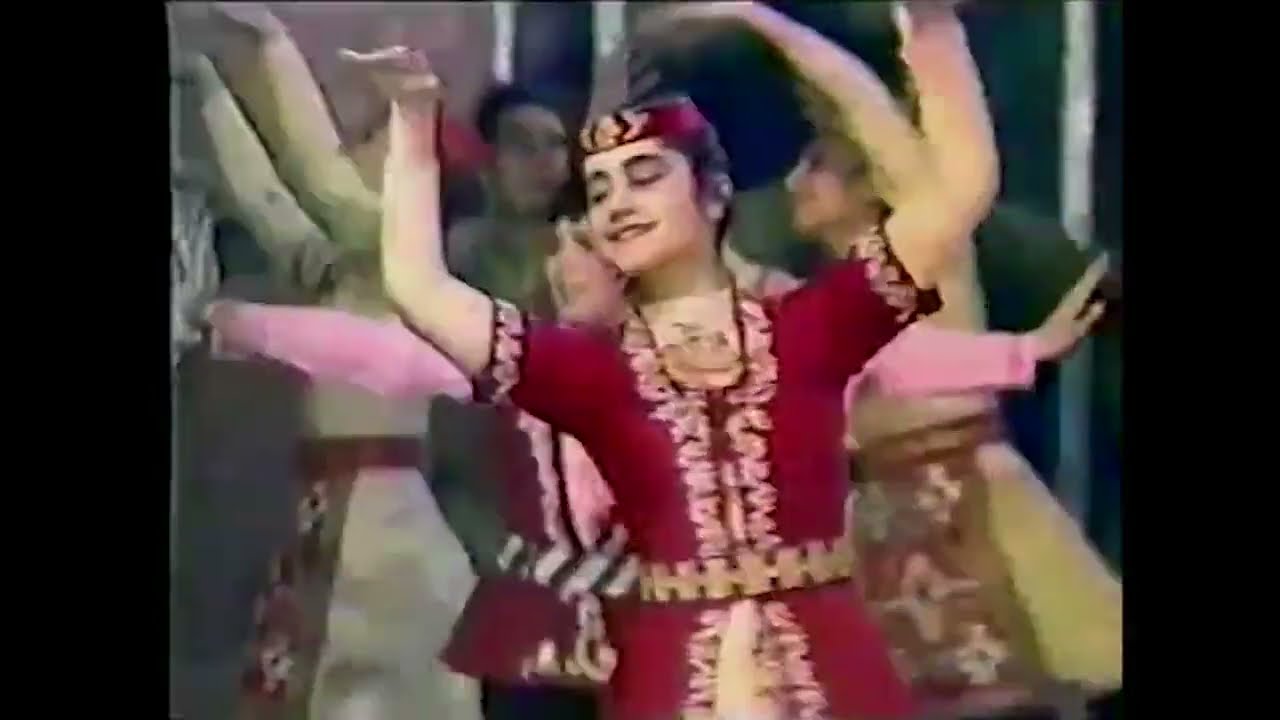 Children's Dance Ensemble - Armenian dance