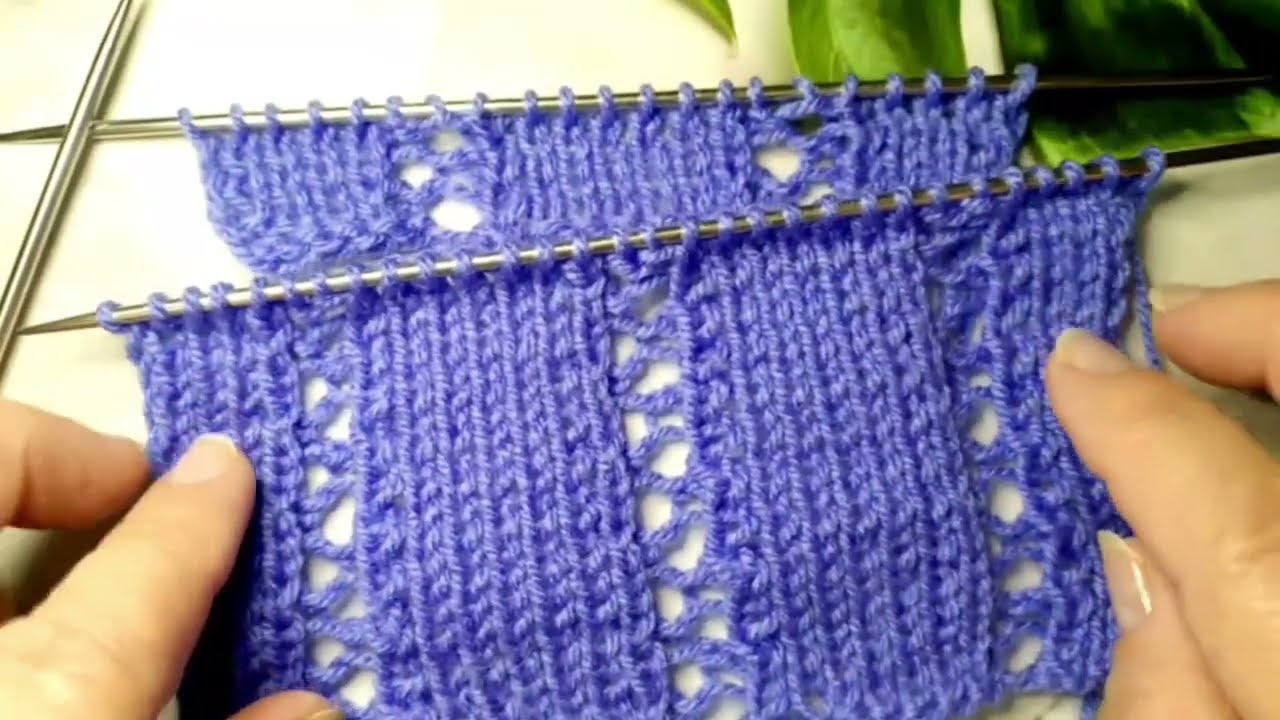 A simple lace vertical pattern on stockinette stitch