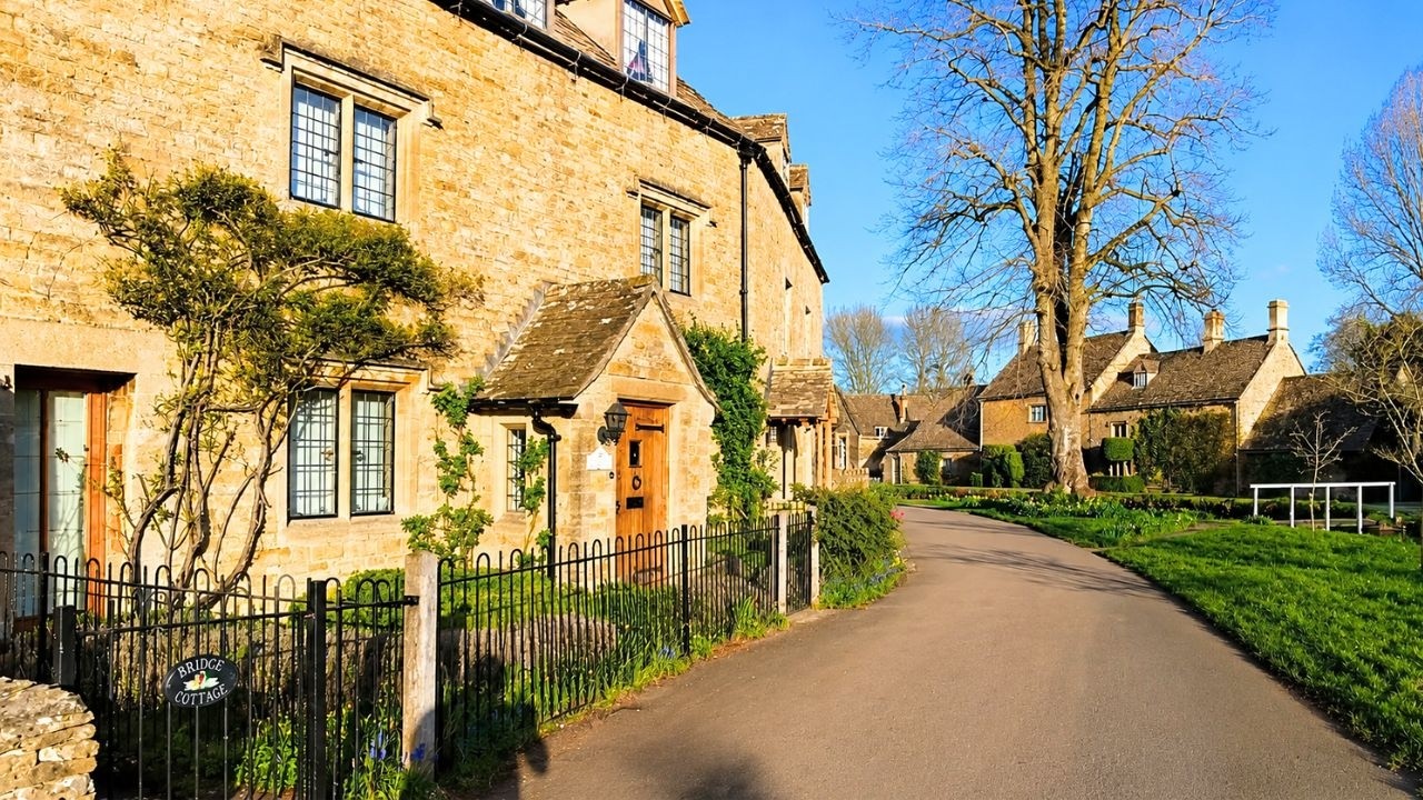 Upper and Lower Slaughter Village Walk, English Countryside 4K