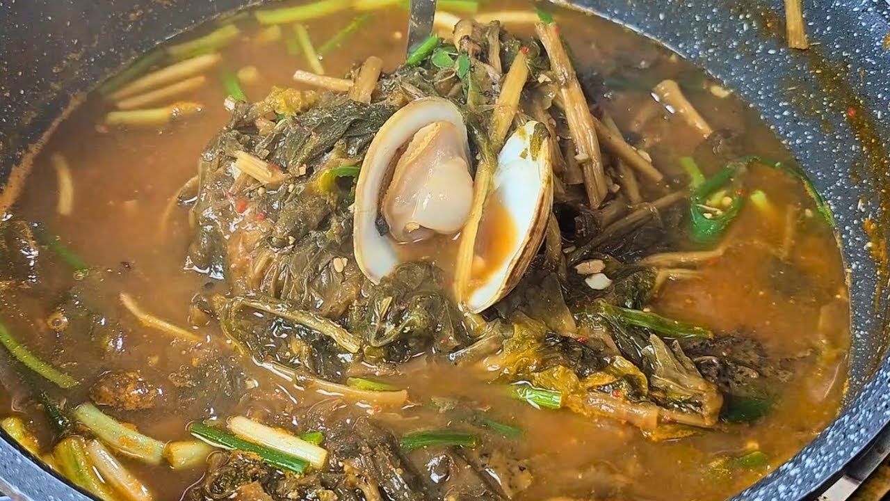 고기국보다 더 맛있어요! 한 그릇 먹으면 반하는 시래기 된장국