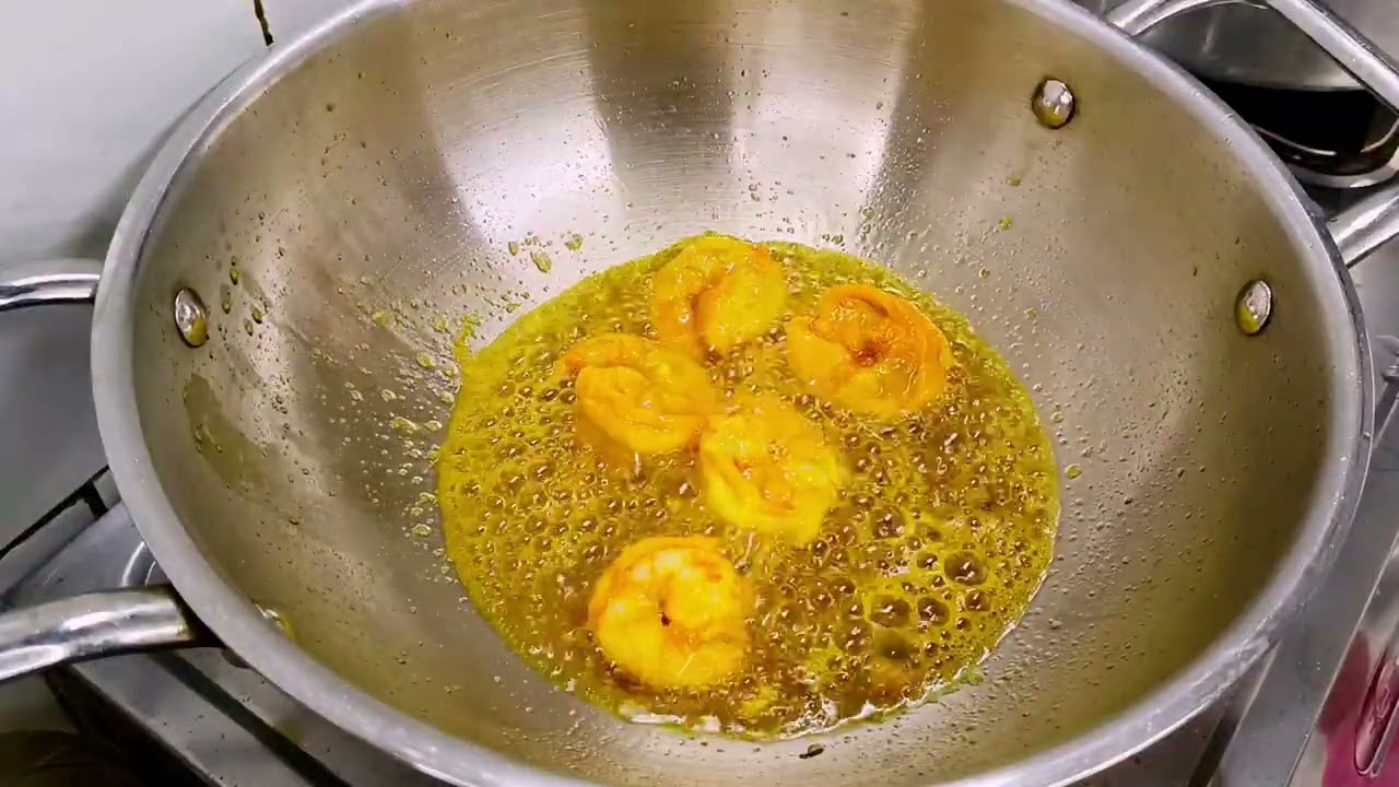 First time tried chingri malaikari #food #dinner #cooking #bengalirecipe #lunch #recipe #foodie 