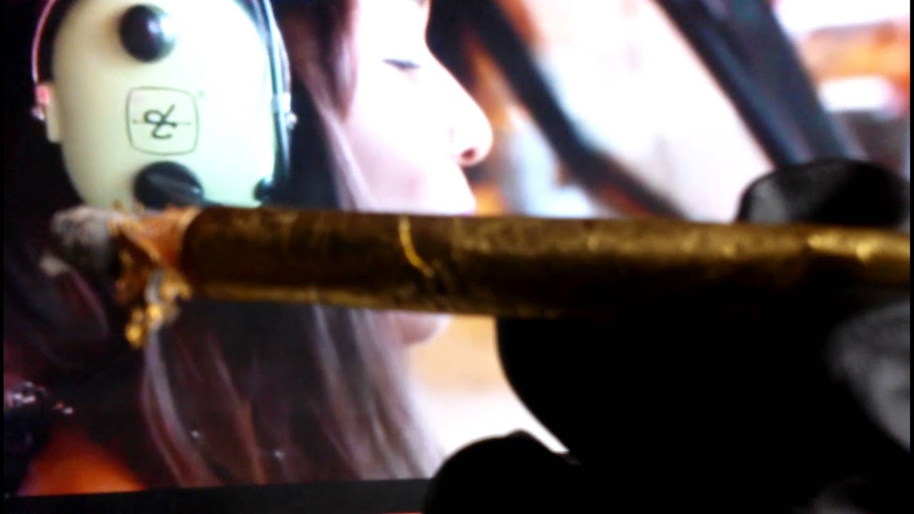 Burning 24k gold blunt