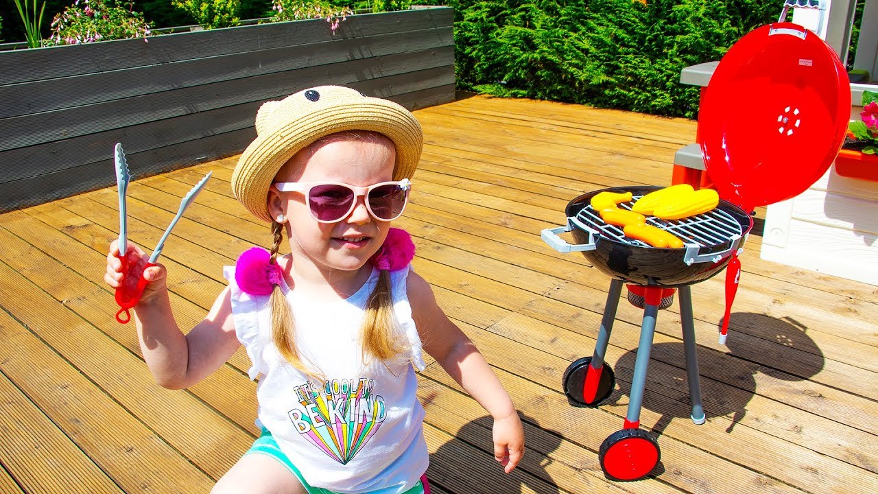 Gaby pretend play cooking food with BBQ Grill Toy Playset