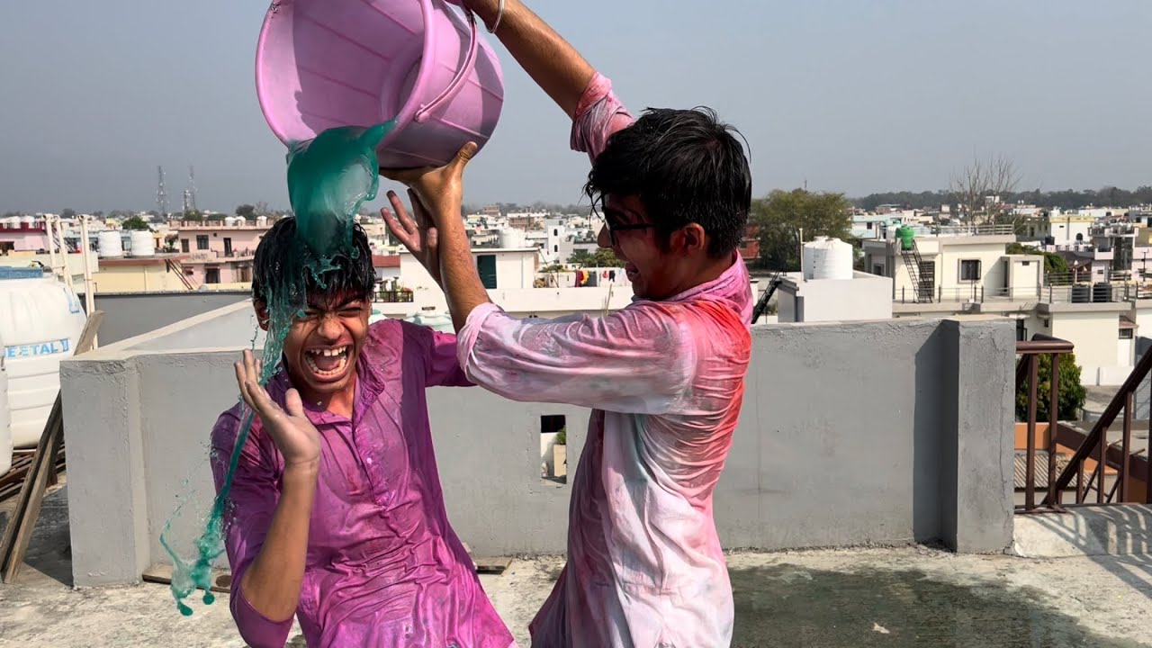 Om Ko Pura Bhiga Diya 😂 Bura Na Mano Holi Hai | Holi 2022
