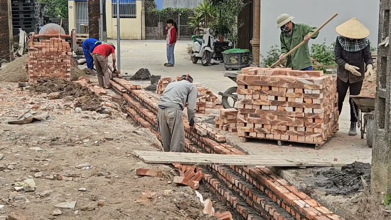 Thời đại bây giờ xây tường bao .trắc hơn xây nhà ngày xưa .
