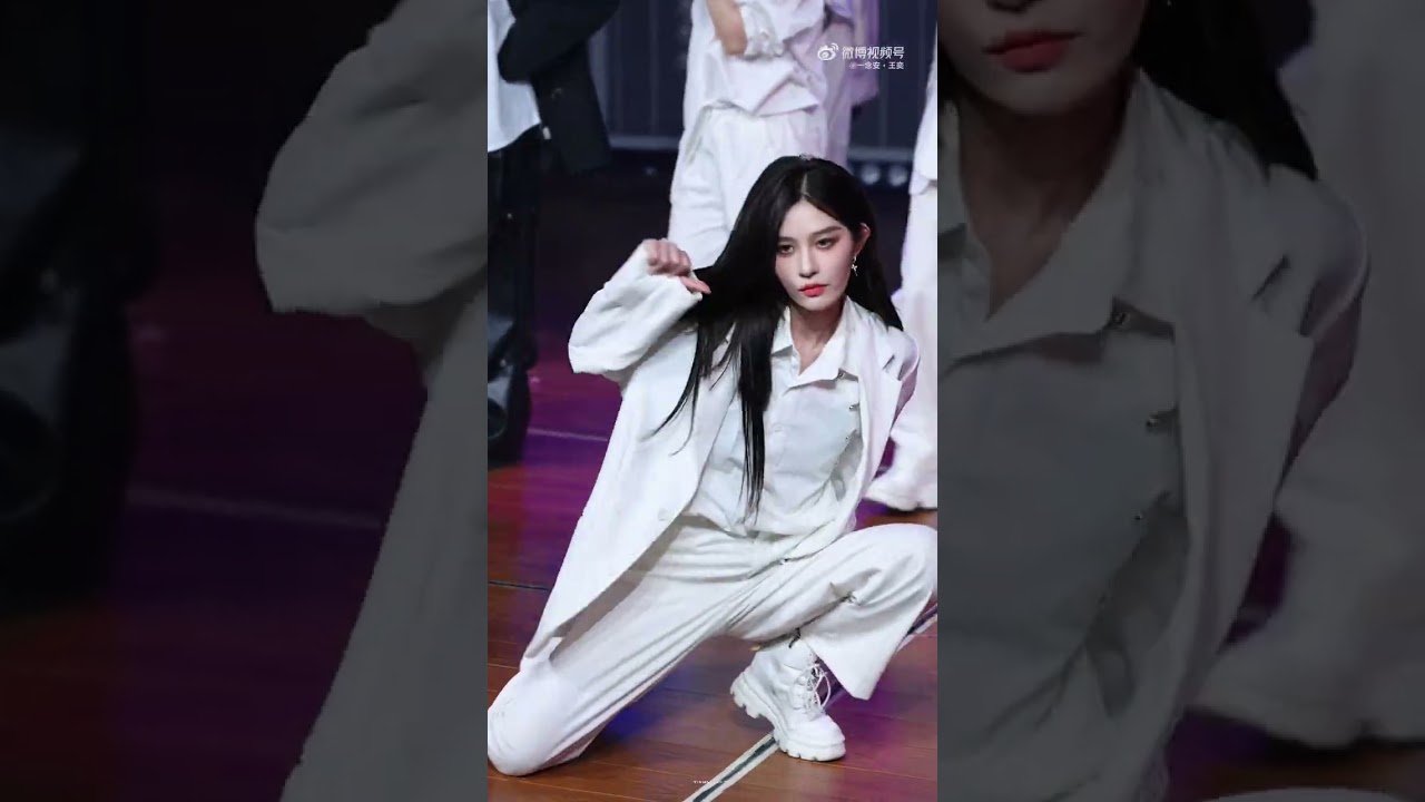 SNH48 王奕 Wang Yi (Sweet Trap) Fancam (09.03.25)