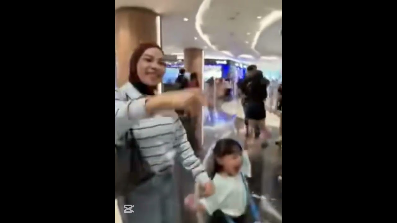 TIKTOKAN SAMA AMEENA YUK‼️LIHAI BANGET GUYS‼️EH WAKTUNYA MAIN KE MALL‼️