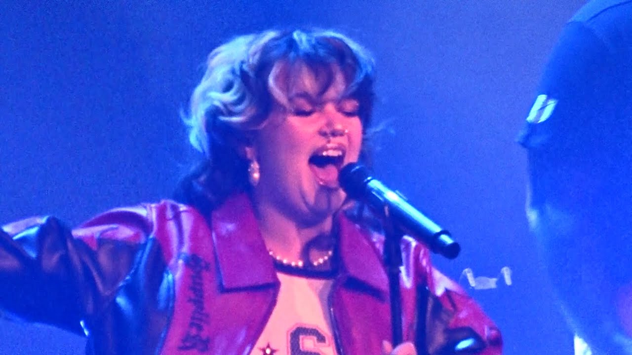 Lola Young - Wish You Were Dead, Melkweg Amsterdam 19-02-2025