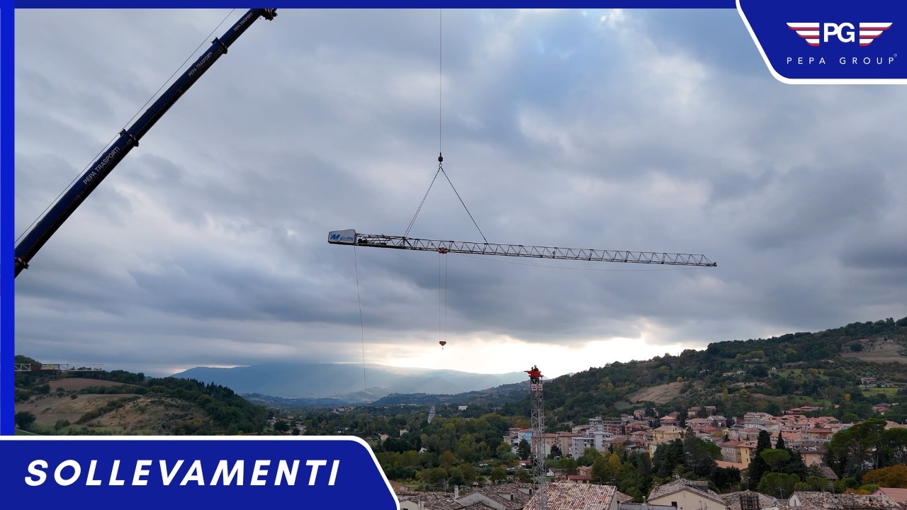 Sollevamenti: Montaggio Gru Edile a Tolentino