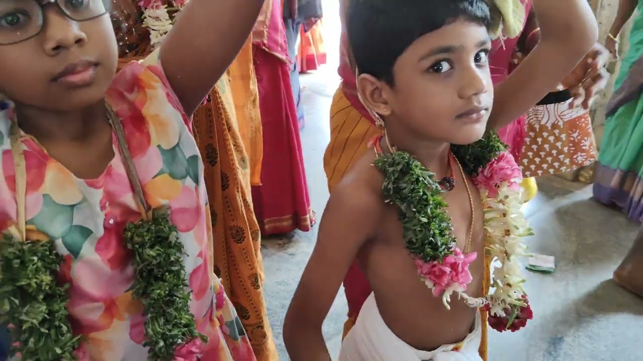 சிவன் கோவிலில்  பால்குடம் கட்டிக்கிளம்பும் காட்சிகள்! Sivan kovil paalkudam!