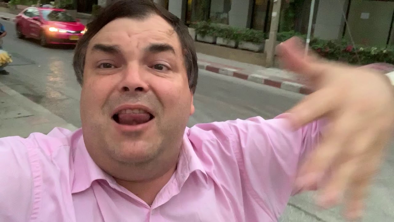 DESPERATE IN BANGKOK - only 1 fan agrees to meet YouTube Legend ArchieLuxury
