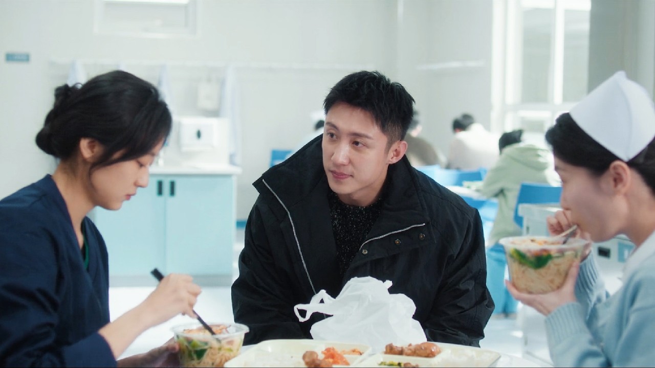 ❄【MOVIE】帥小伙的眼裡全是女孩，不再掩飾對她的喜歡，光明正大的追求她！#好看中国电视剧 #爱情