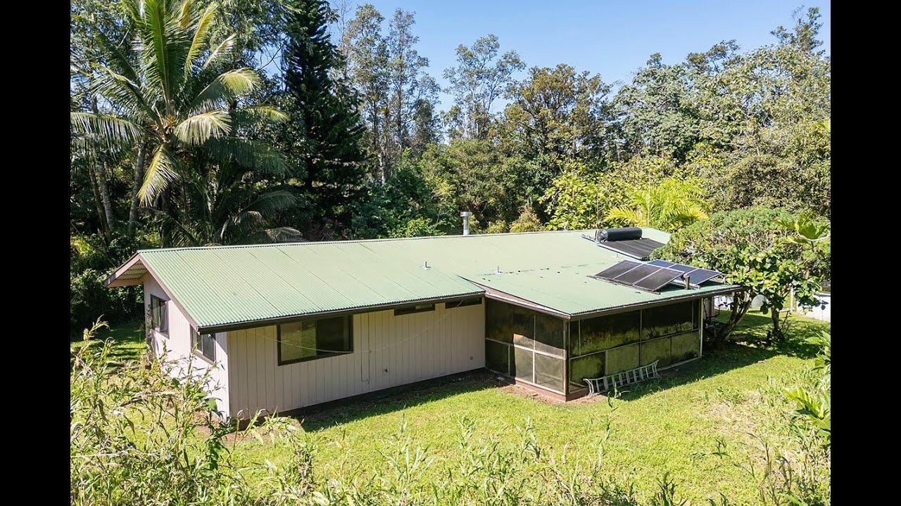 For Sale $199,900 Fixer 3 Bed 2 Bath on 1ac, Vaulted Ceilings, Lanai, Fruit Trees! Pahoa Hawaii