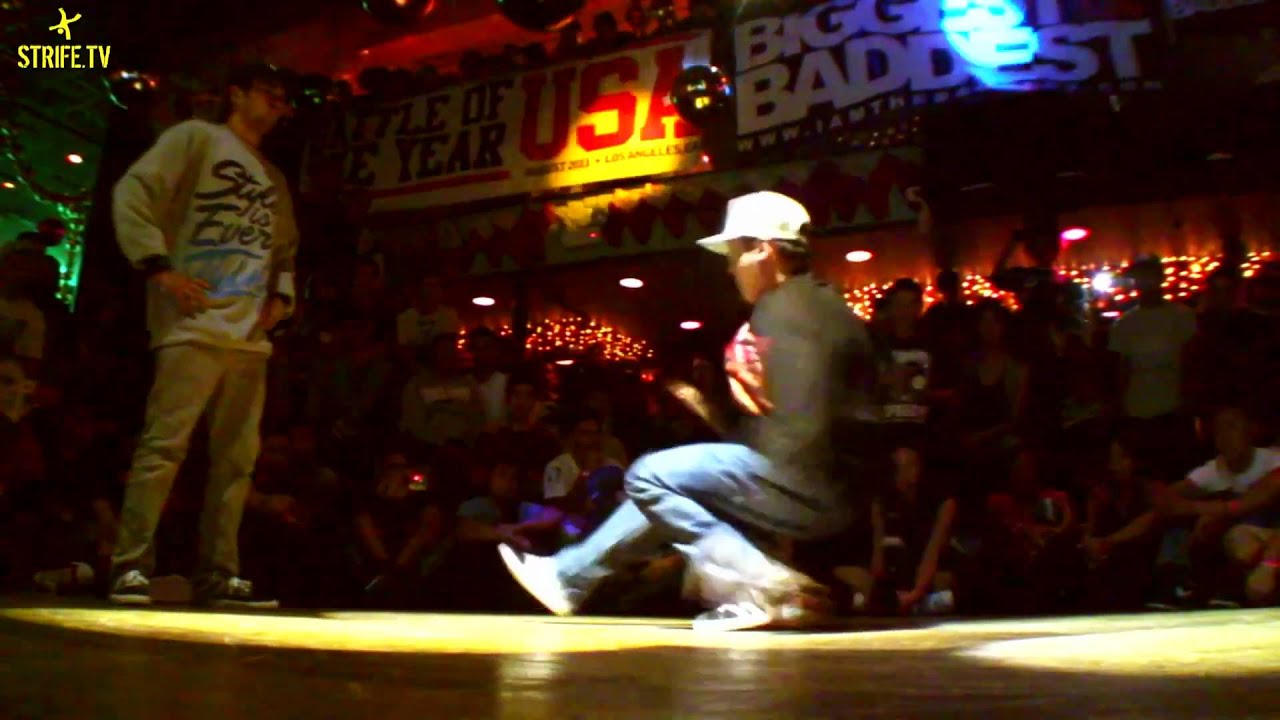 Flexum vs Born | FOOTWORK | Outbreak 6 | strife.tv