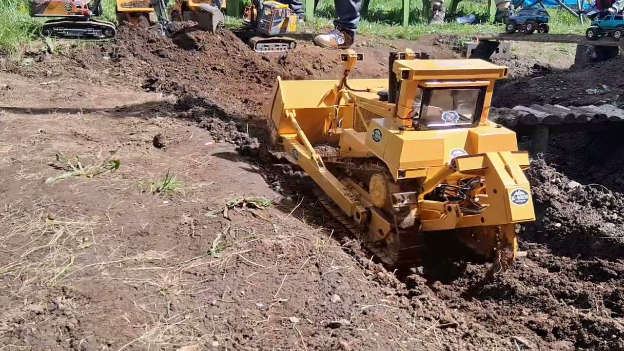 R/C dozer at work.