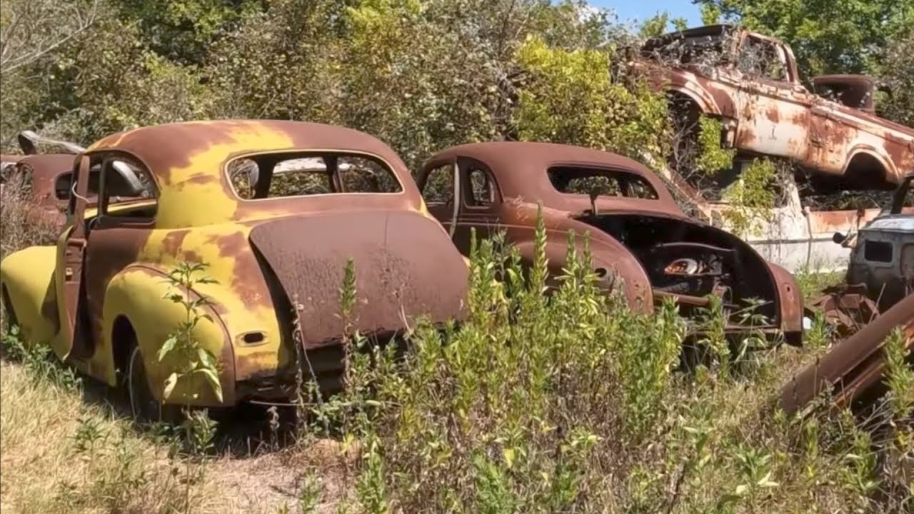 Crushed in 2025: Hundreds of classic cars on a Texas junkyard #restorationcars #junkyardtour