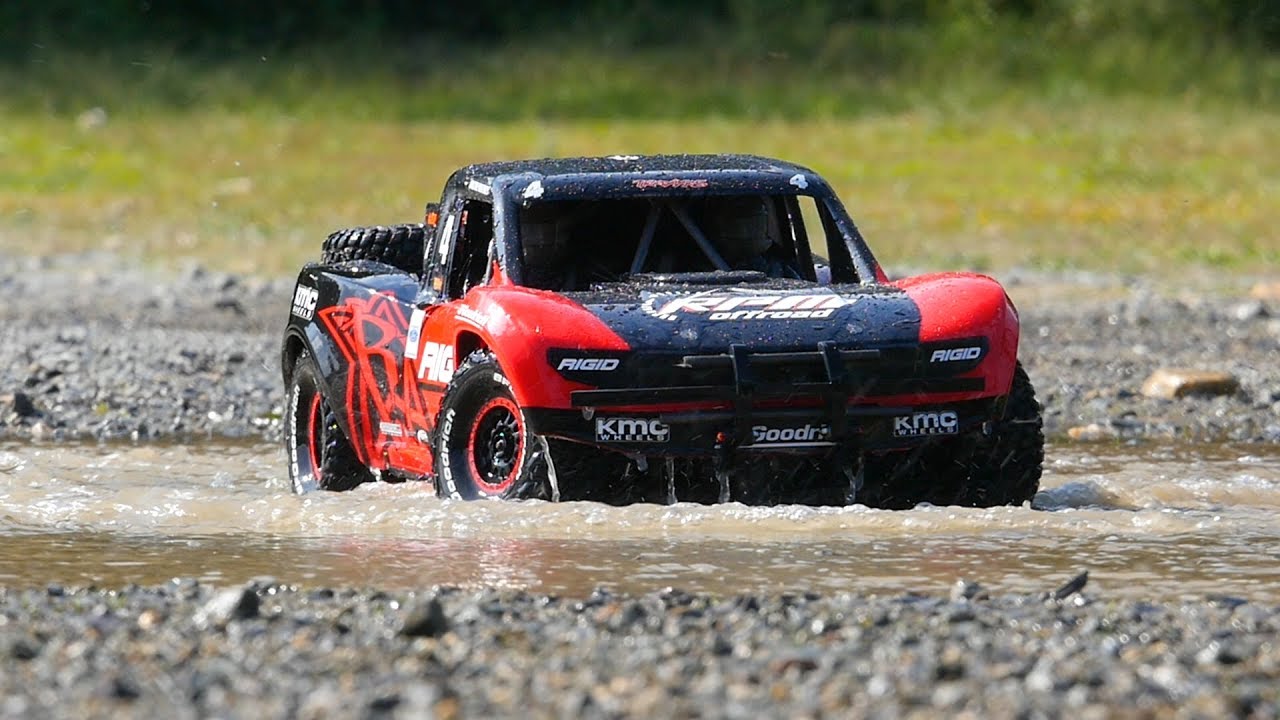 Traxxas unlimited desert racer UDR Off-Road Bash_#