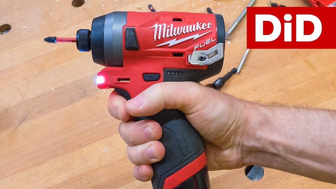 752. Milwaukee M12 FID - M12 Fuel subkompaktowa zakrętarka udarowa &frac14;˝ HEX