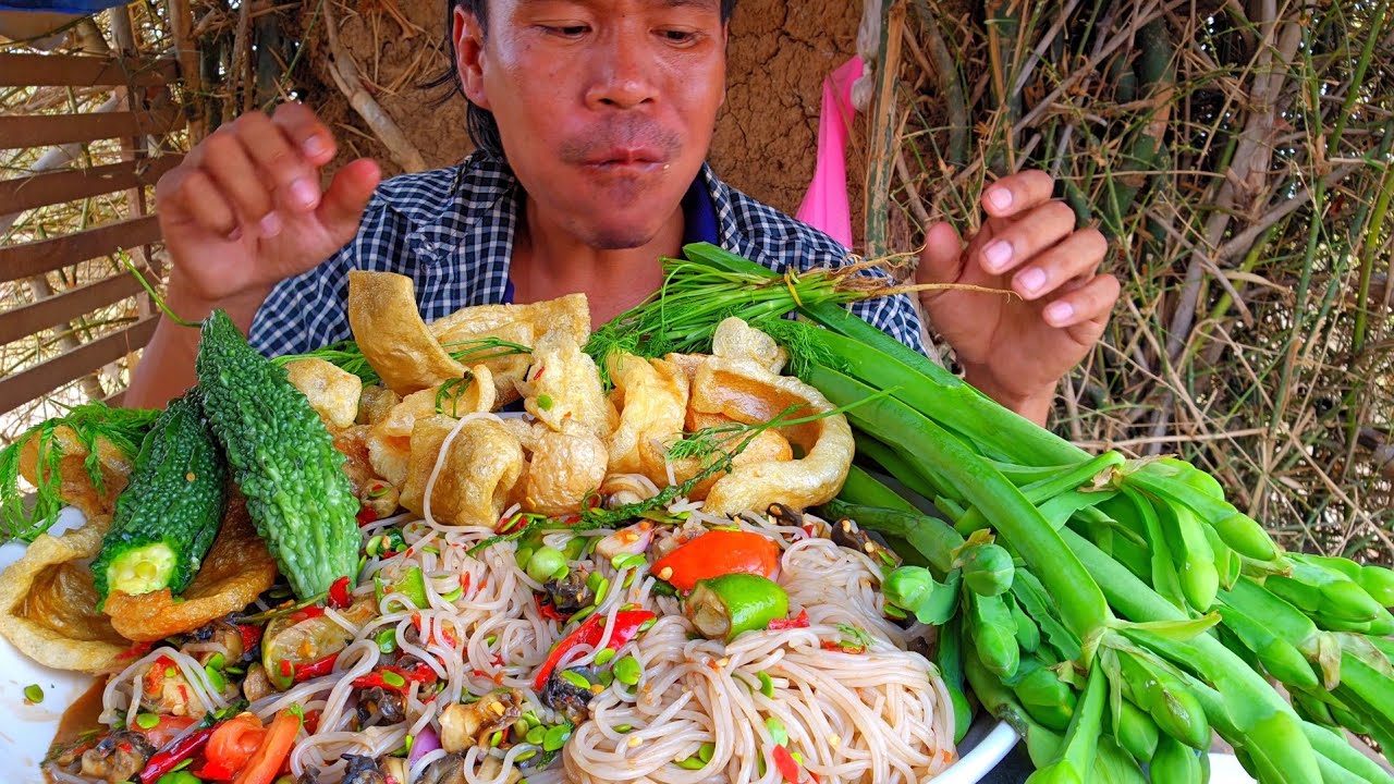 แก้ร้อนเผ็ดๆนัวๆมั้วตำ ແກ້ຮ້ອນຕຳມົ້ວ #บัวไล #ตำมั่ว