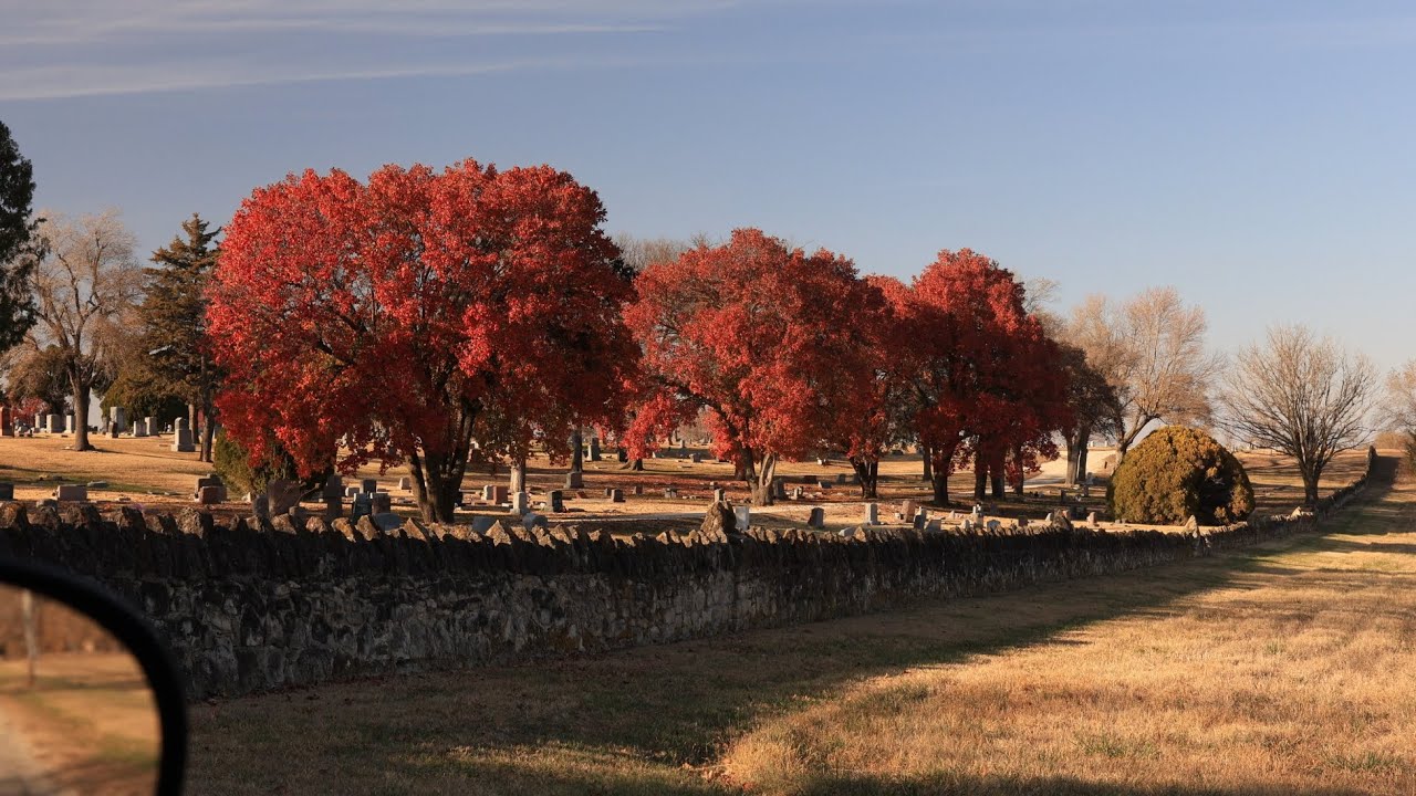 Herington Lake, cemetery and city drive around