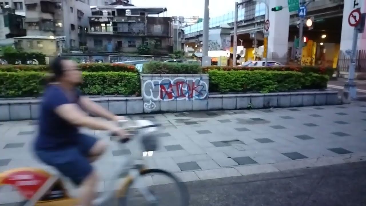 DANMmmmmm⚠️⚠️⚠️  that`s graffiti in taipei  💥💥