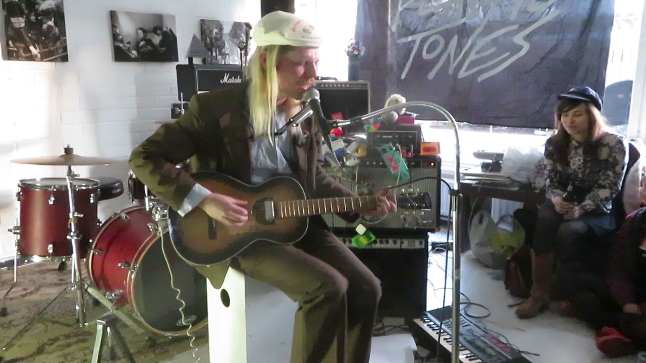 Jukka Nousiainen - Missä olet Rapa Eini