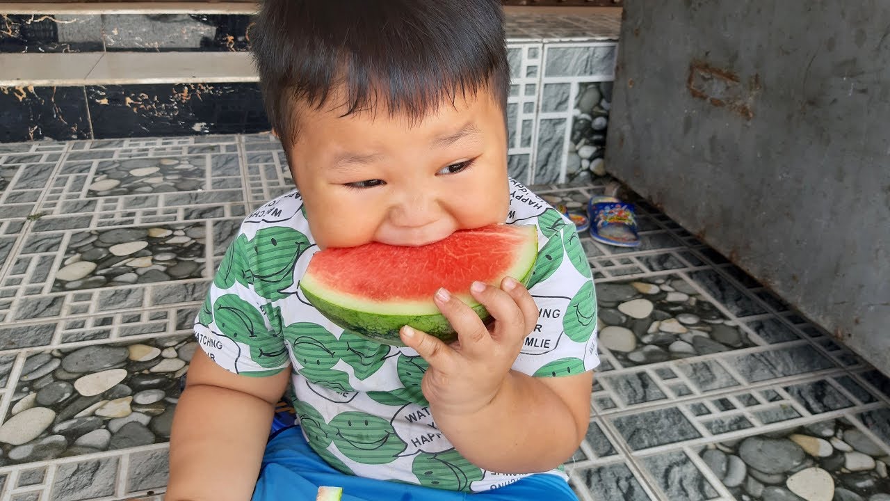 Trò Chơi Chạy Ô Tô Đi Mua Dưa Hấu ❤ PinPin TV ❤  Đồ Chơi Bé Pin