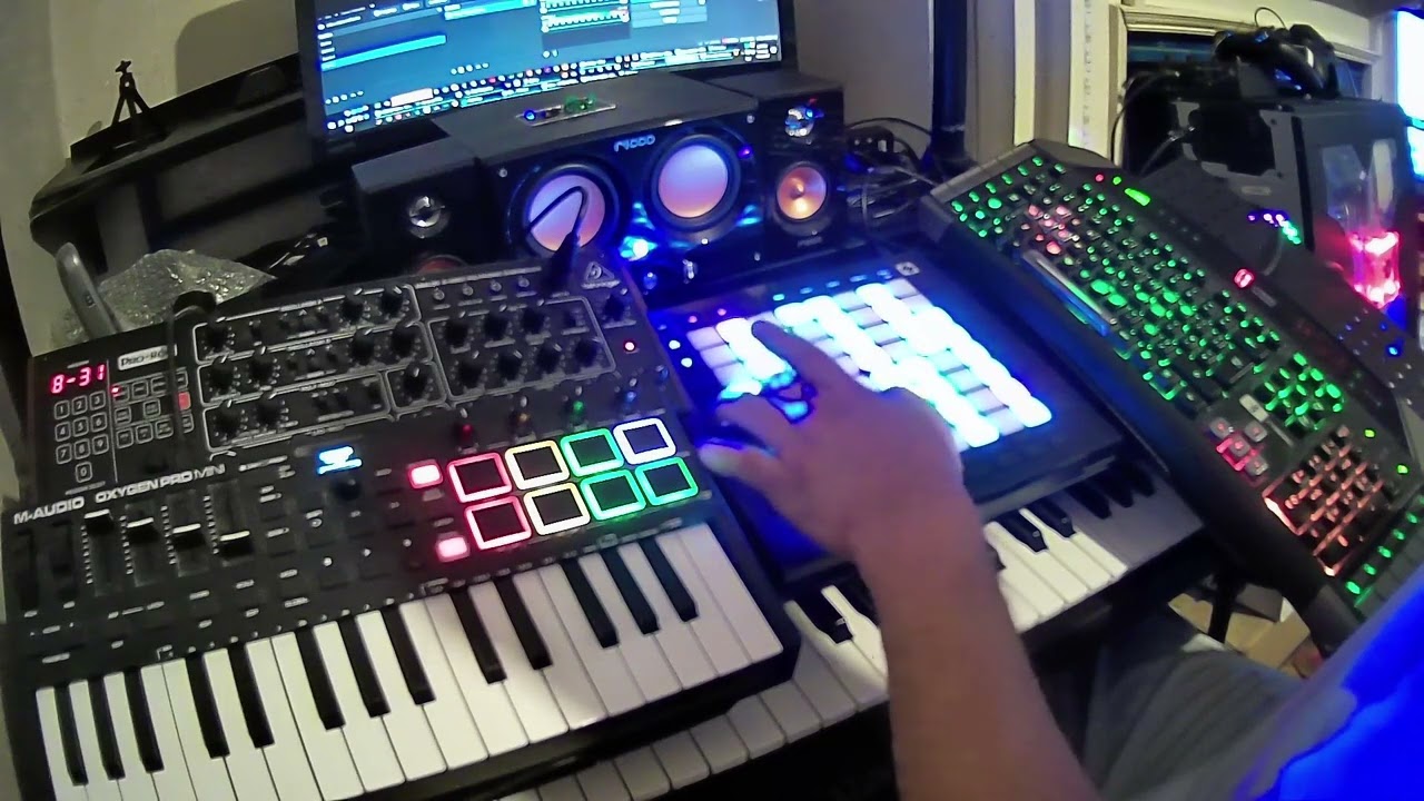 Tubeway Army - Are 'friends' electric?  Intro / played on Behringer PRO-800 - created Preset B-31