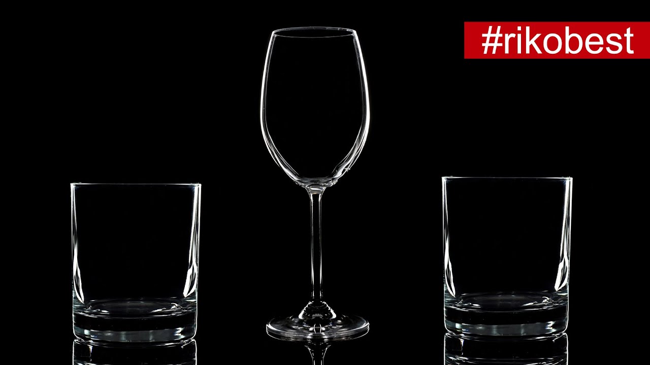 Glas professionell fotografieren - so fotografierst du Gläser vor einem schwarzen Hintergrund