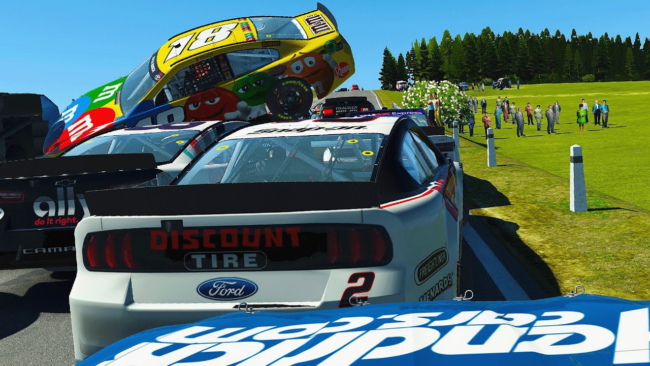 THE NEW NASCAR STREET COURSE
