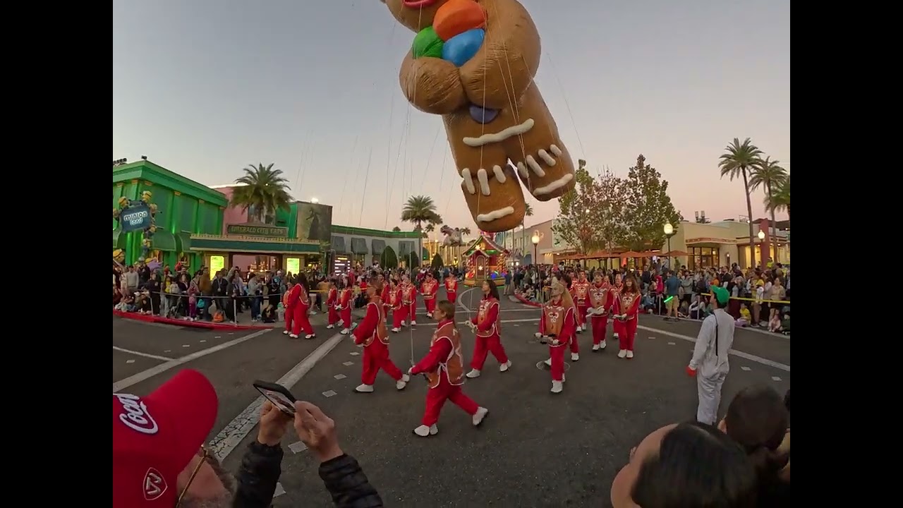 Macy’s Holiday Parade at Universal Orlando Part 2