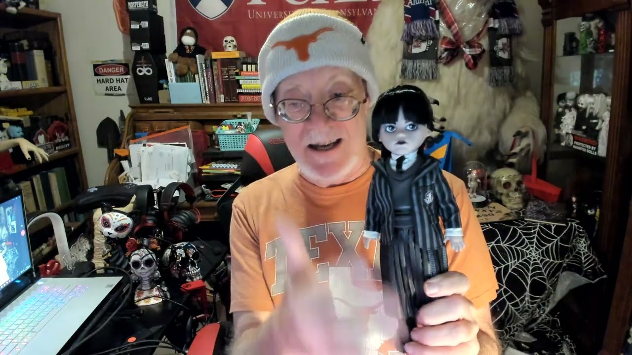 Совершенно новинка! Living Dead Dolls представляют: NEVERMORE ACADEMY WEDNESKAY!
