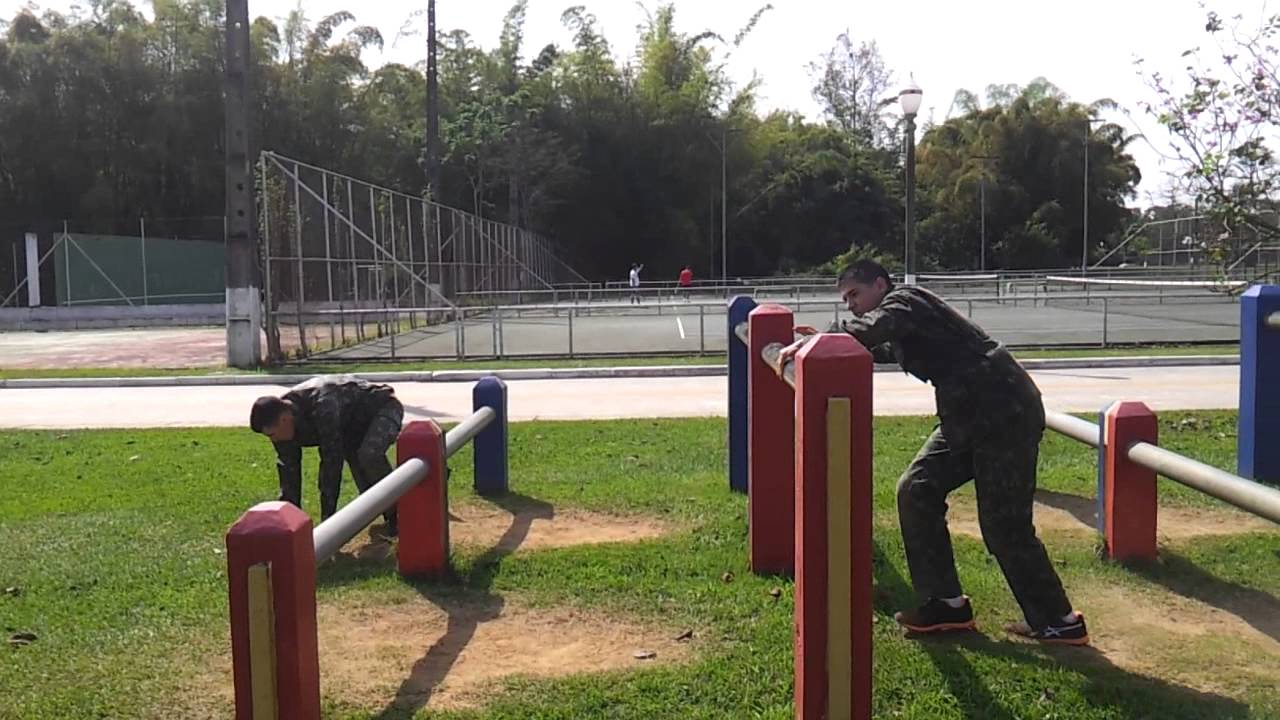 Pista de pentatlo militar feita por Renan Pugliesi