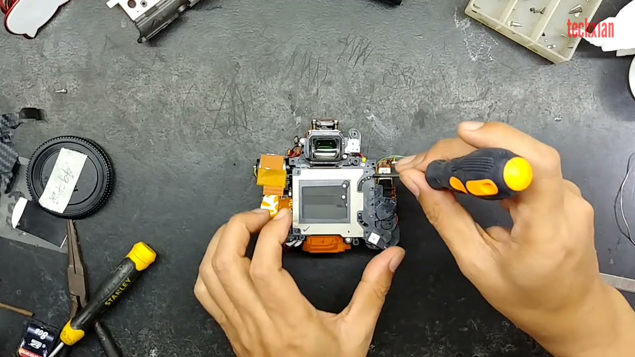 NIKON D7000 ERROR/INTERMITTENT MIRROR LOCK UP/DISASSEMBLE/ASSEMBLE/FIX