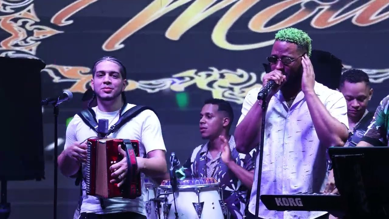 EL RUBIO ACORDE&Oacute;N - AP&Aacute;GAME LA VELA (EN VIVO)