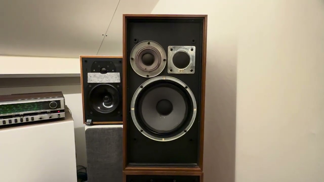 Wharfedale Linton (Vintage) with Philips 720