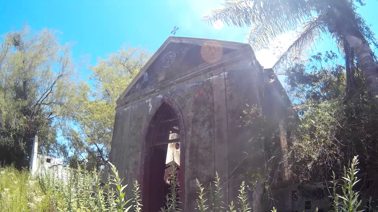 Capela no campo,no Interior da Palma,S&atilde;o Gabriel , RS .