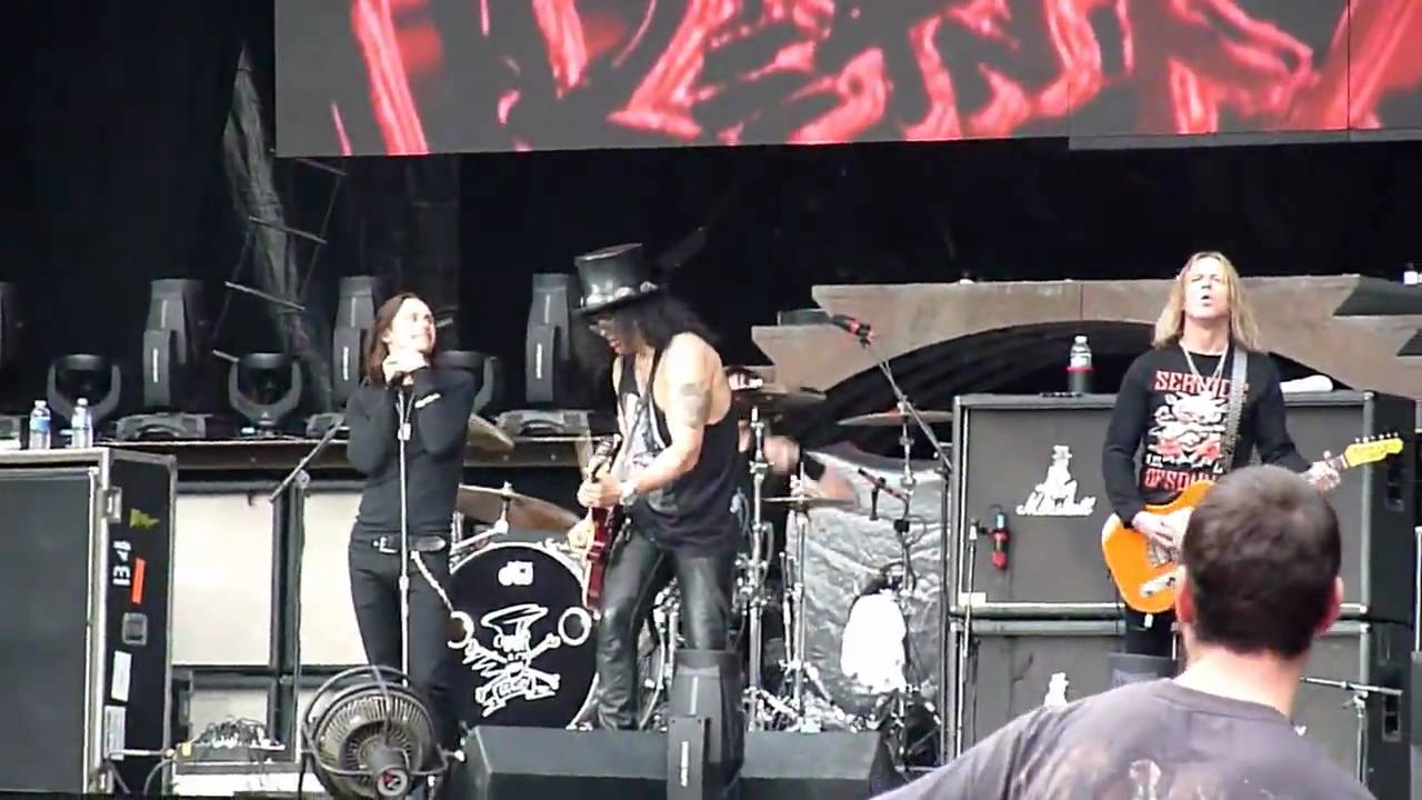 Slash & Myles Kennedy - Sweet Child o'Mine Live @ Stade de France 2010