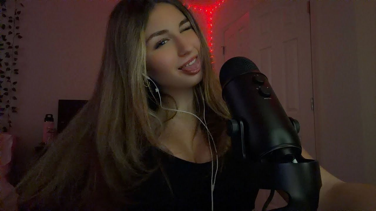 ASMR// TINGLY RANDOM TRIGGERS FOR SLEEP (CHEESE & CAKE SQUISHY, FABRIC SCRATCHING, ETC)