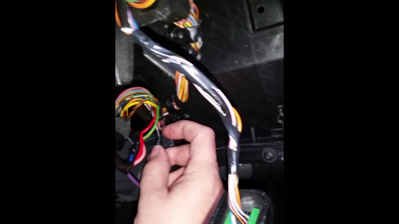 HOW TO BYPASS A INSURANCE /FINANCE IMOBILIZER  BOX OFF ANY CAR.