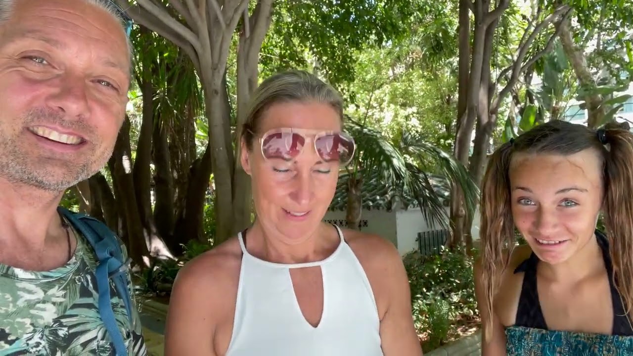 Wat is er te doen in Marbella: Op een oude fiets... fiets je naar luxe! 🚴‍♂️