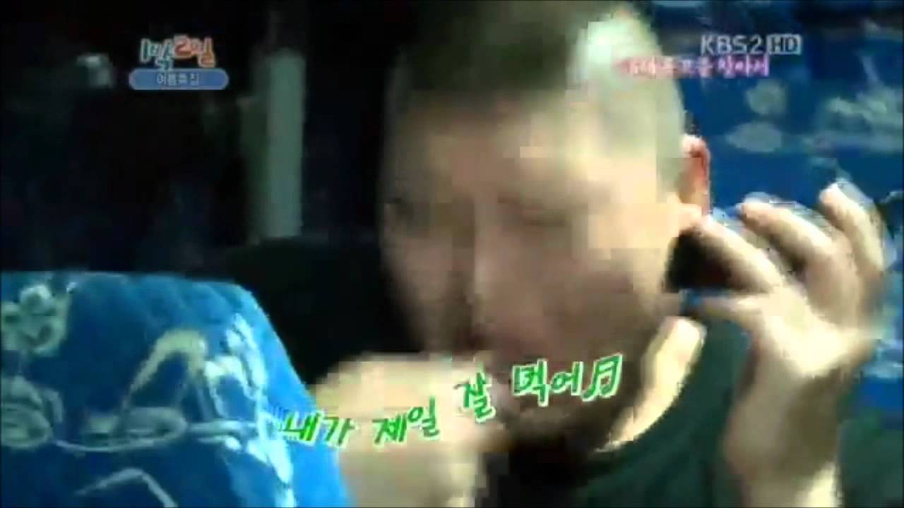 K-pop Idols love 2ne1 songs