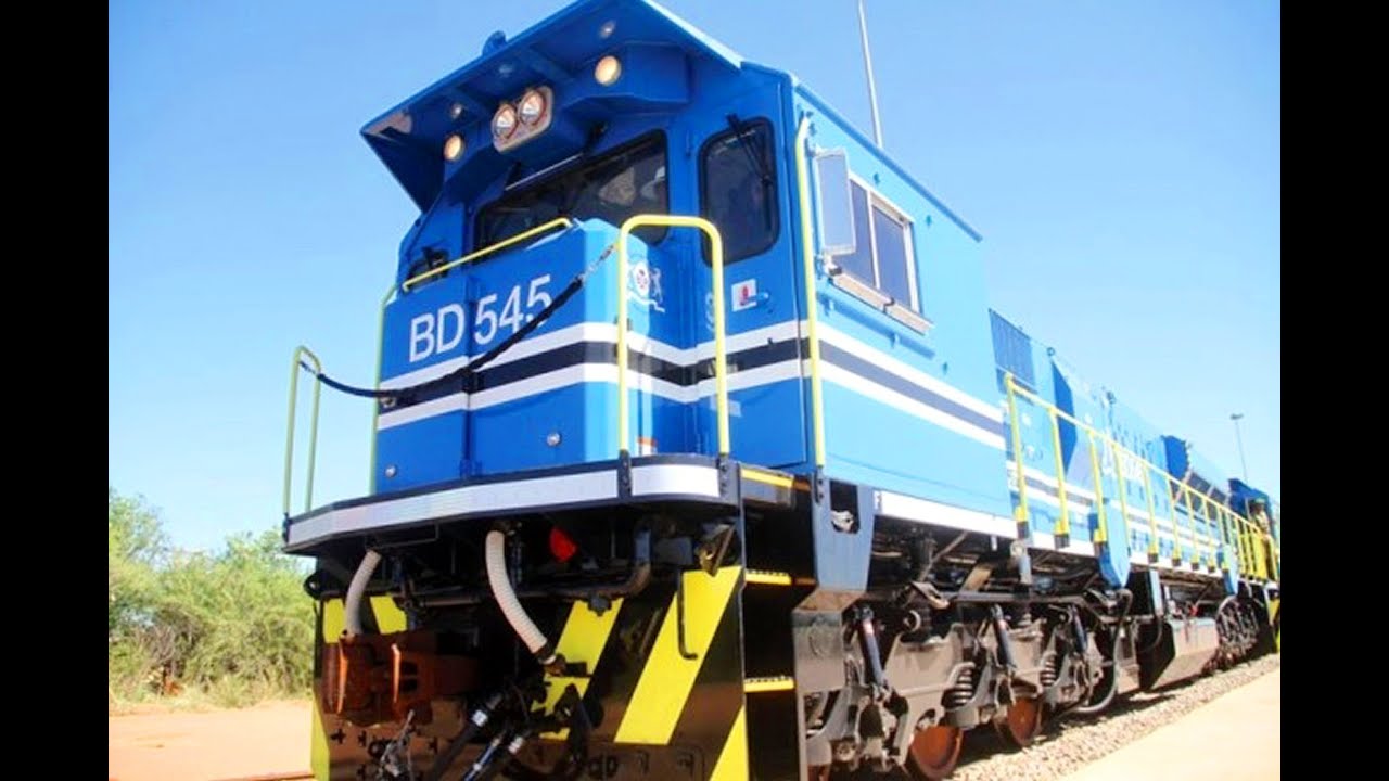 Emd710g!!! Botswana Railways GT42AC 545 And 546 With Cement Wagons