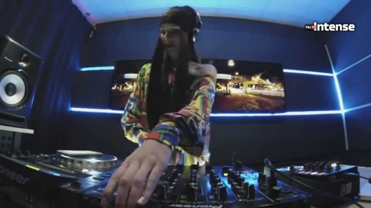 Miss Monique - Live @ Radio Intense 09.11.2015
