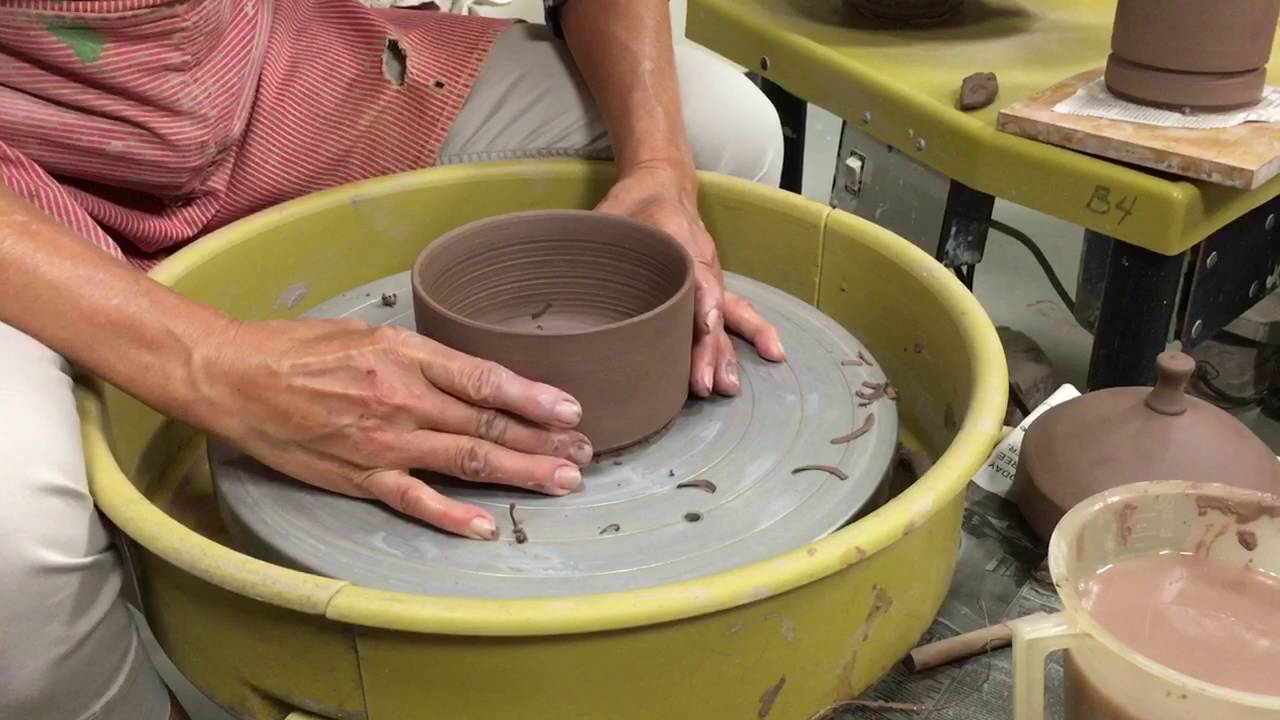 Outi Trims - Jar with Lid in One Piece (closed form)