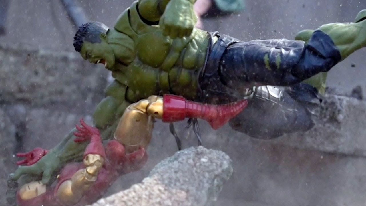 Amazing Toy Photography Captures Superhero's In Action