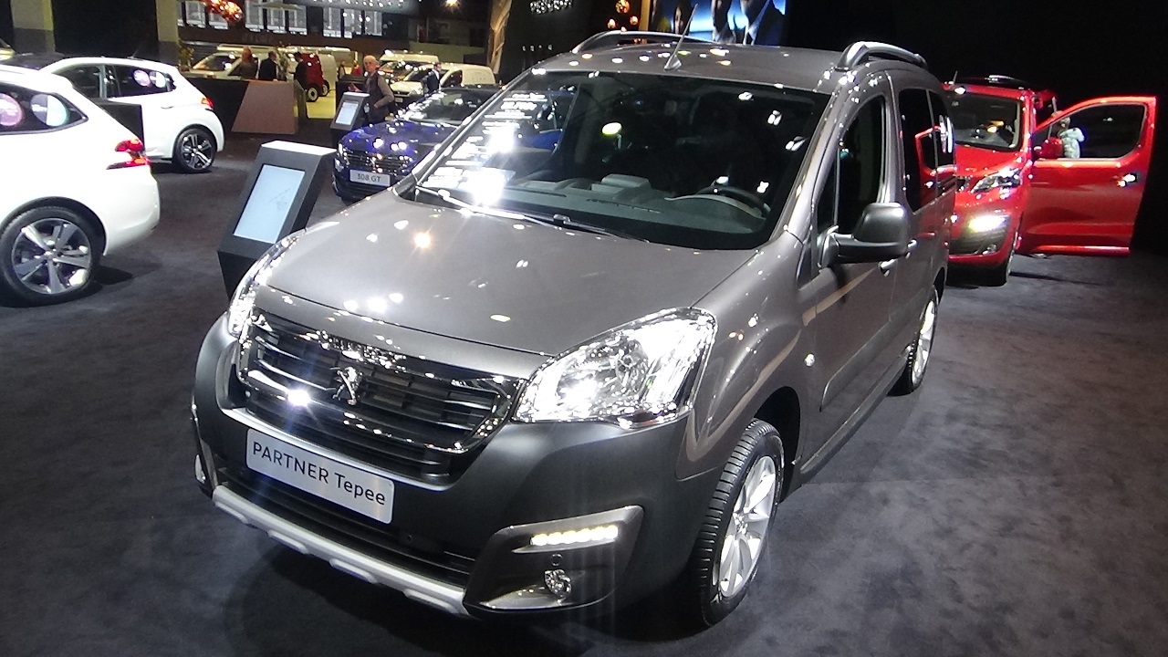 2017 Peugeot Partner Tepee - Exterior and Interior - Auto Show Brussels 2017